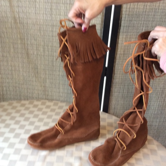 Shoes - NWOT Indian suede boots